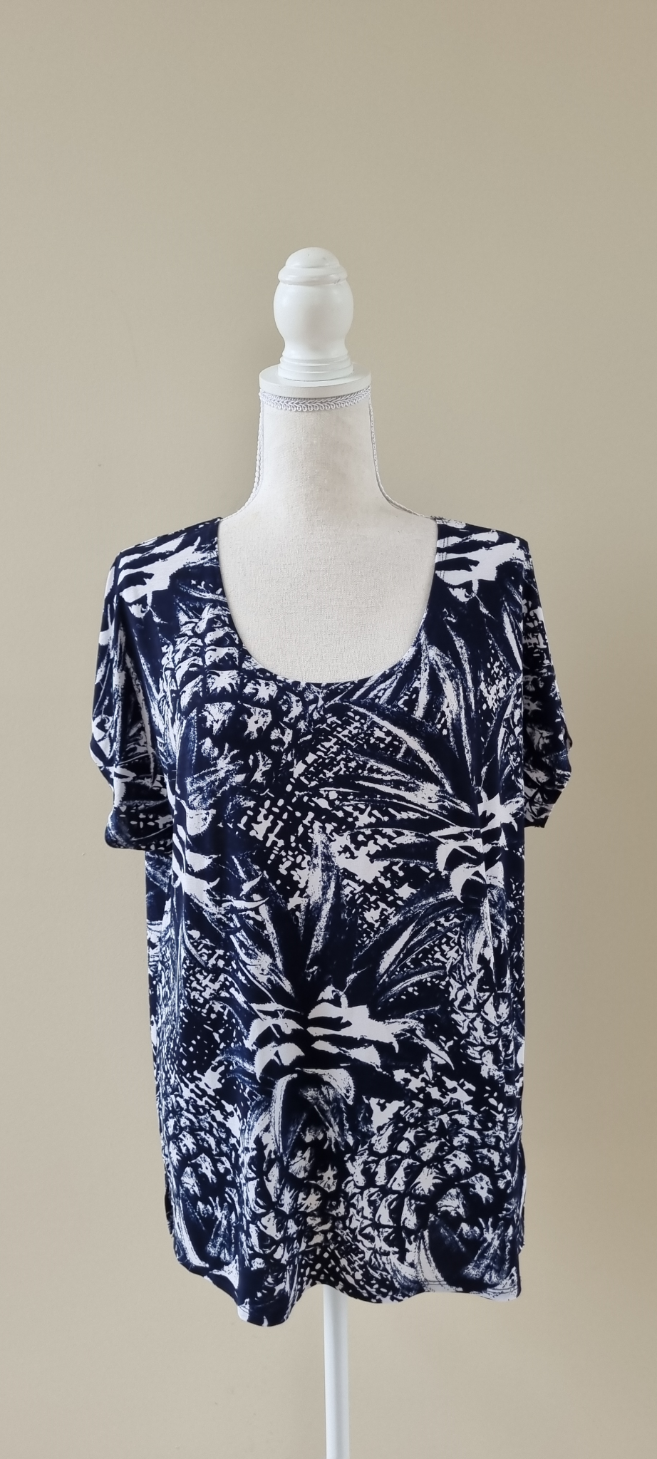 TS Taking Shape Top size 14, image 2