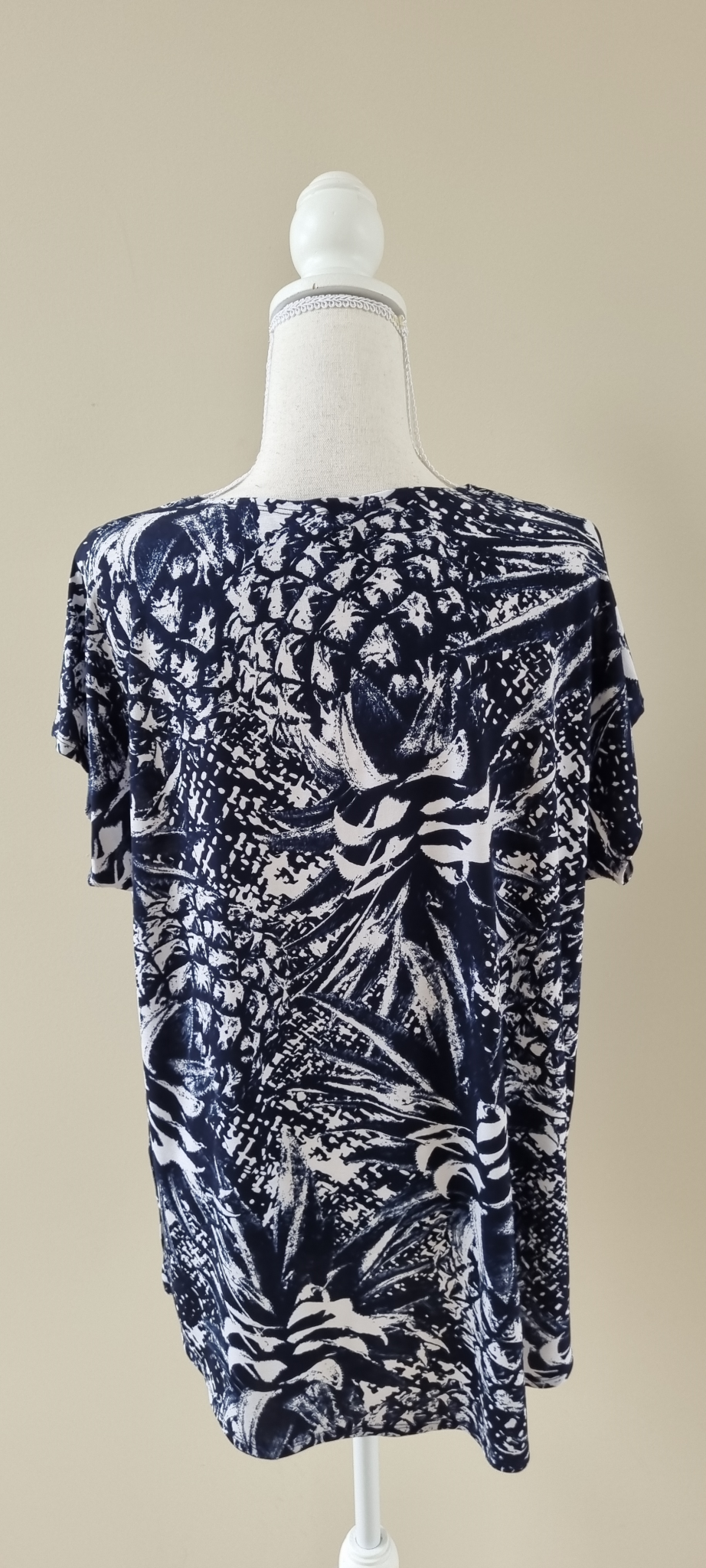 TS Taking Shape Top size 14, image 4