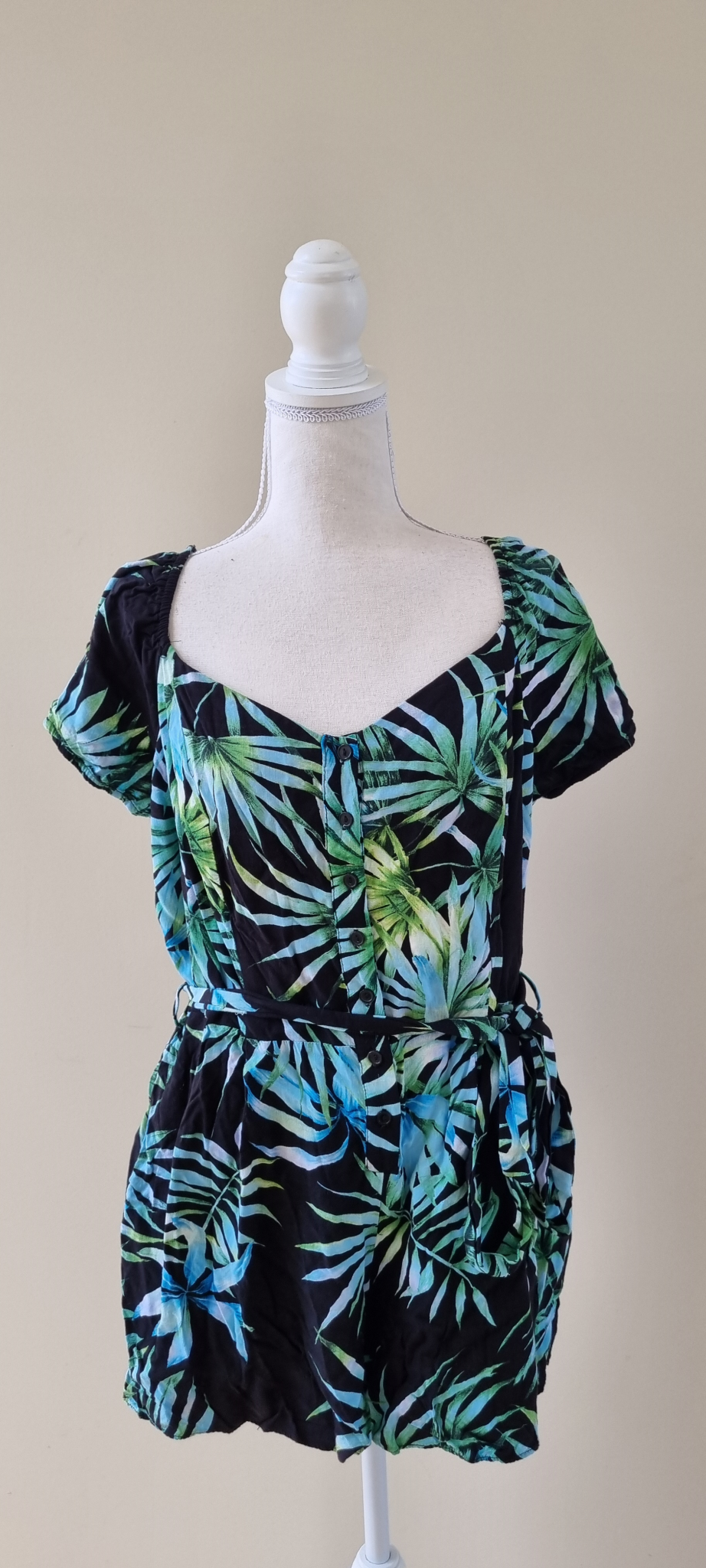 City Chic Playsuit Size S / 16