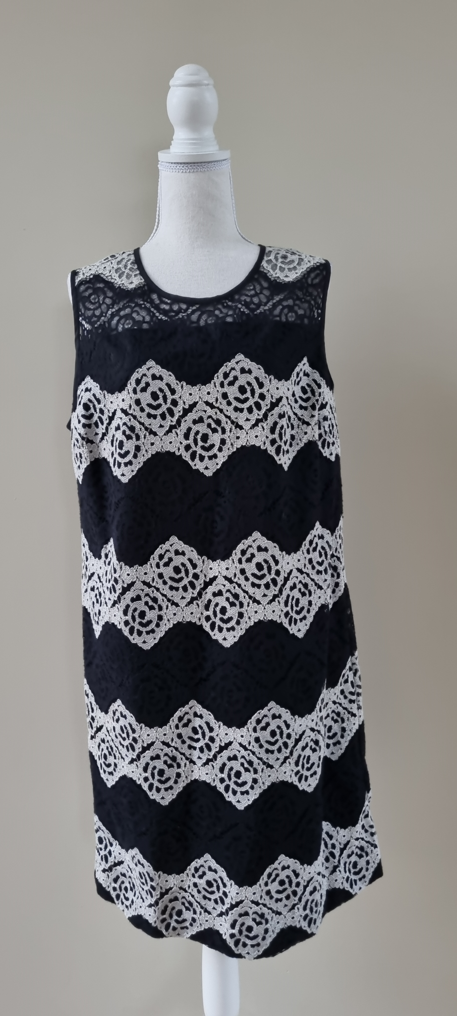 Scope Dress Size 14-16, image 2