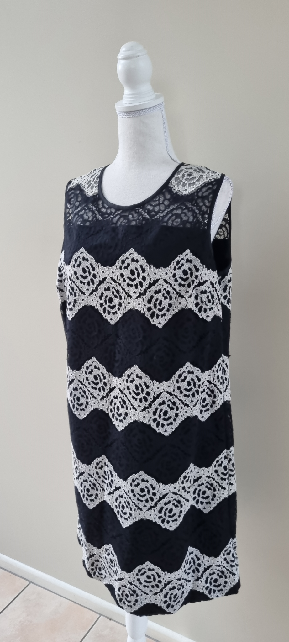 Scope Dress Size 14-16, image 3