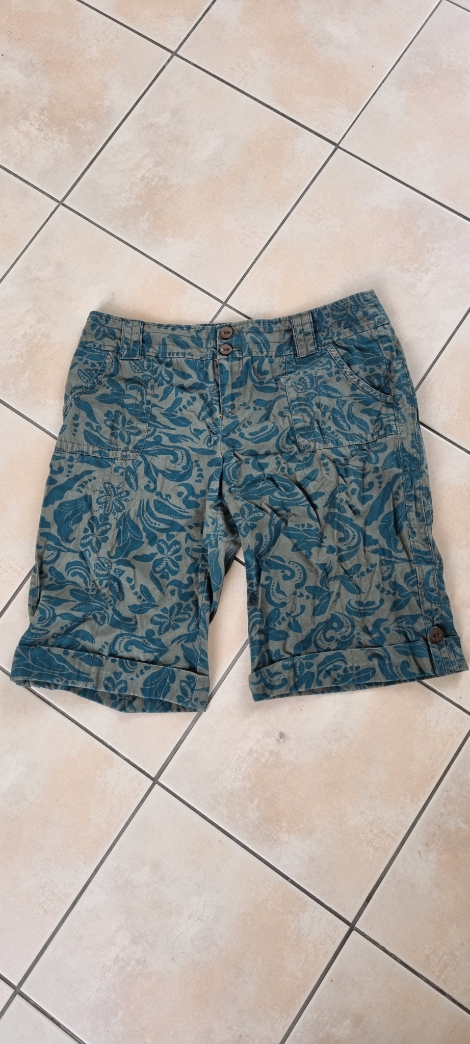 Max Shorts size 14