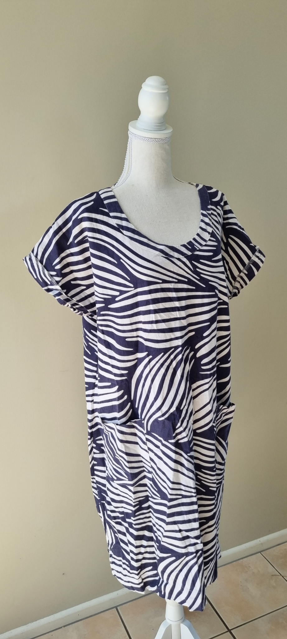 Twin Lakes Linen Blend Dress size 20, image 2