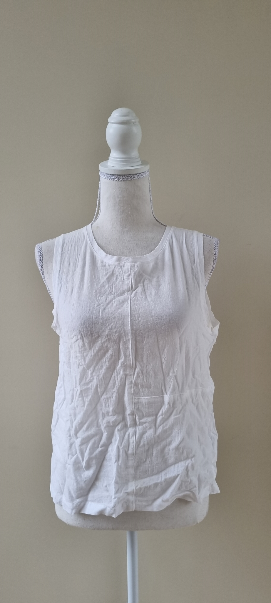 Nyne White Top size 10, image 2
