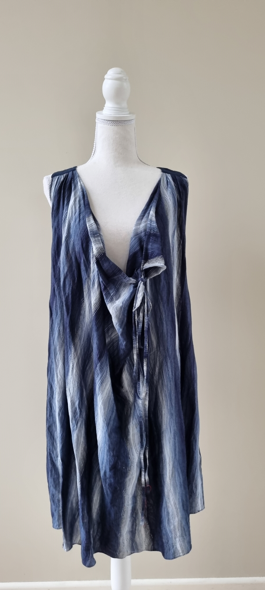 Scanlan & Theodore Silk Blend Dress size 8
