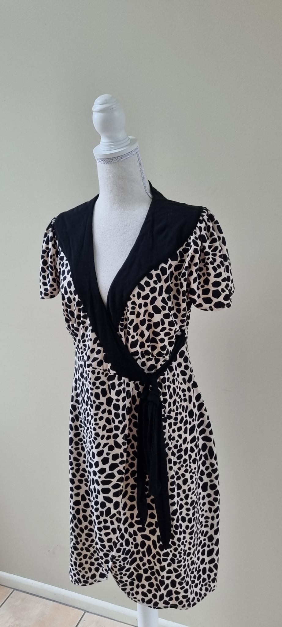 Annah Stretton Dress Size M, image 2