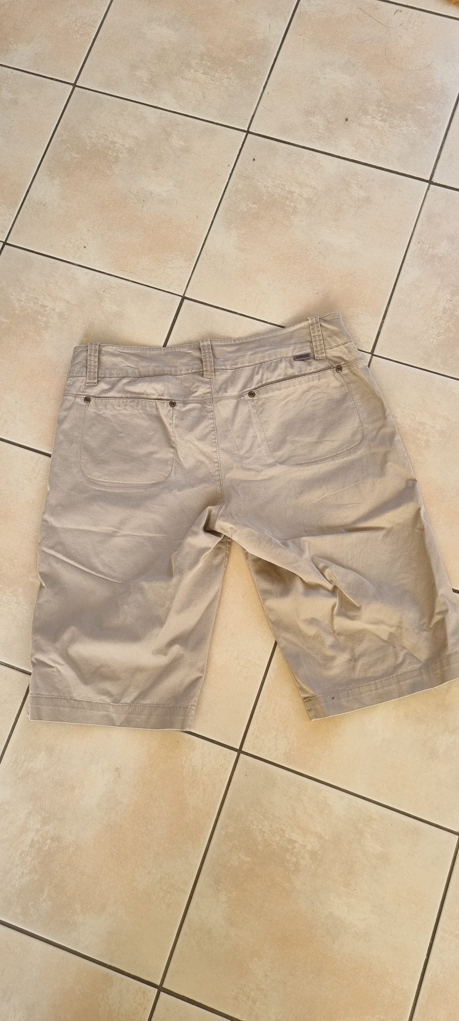 Kathmandu Shorts size 12, image 2