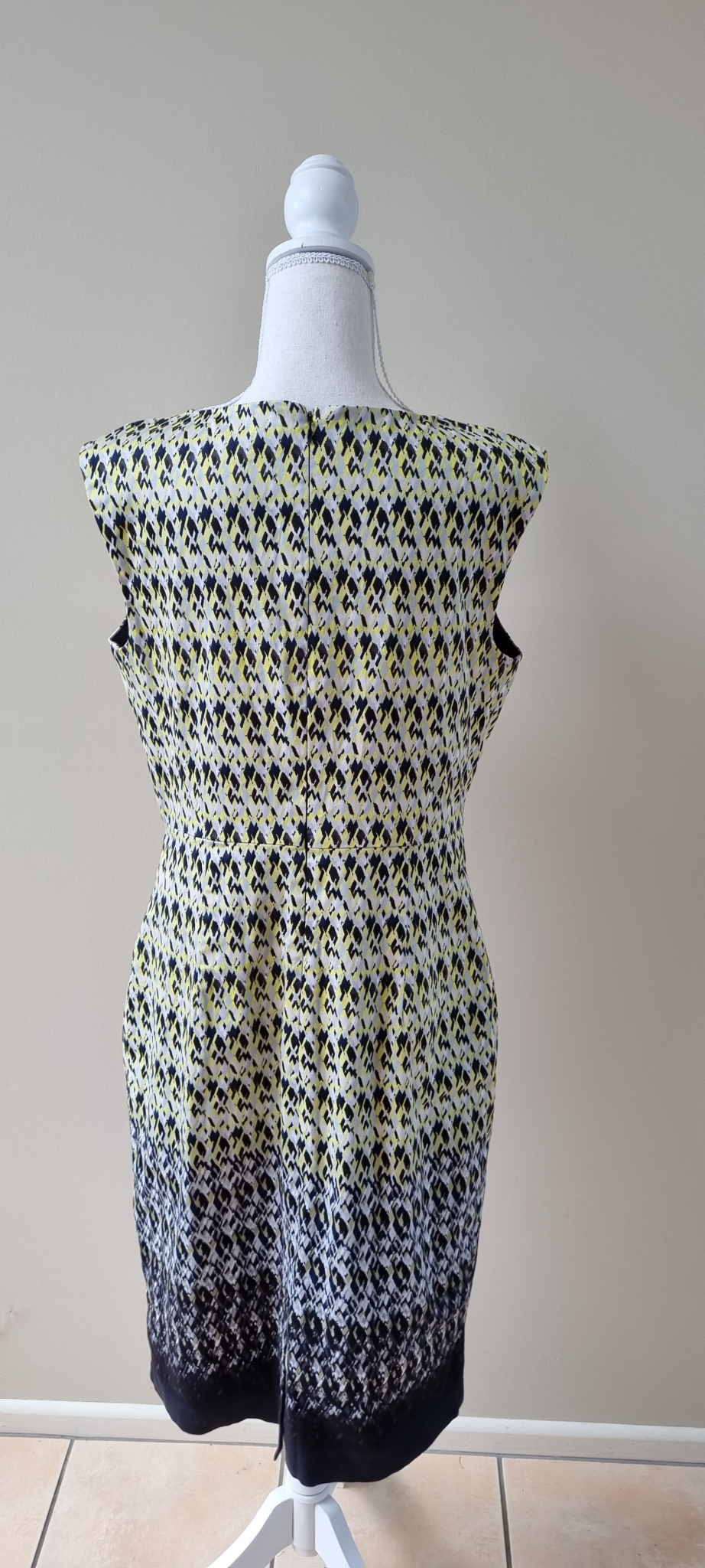 Jacqui E Dress Size 14, image 3