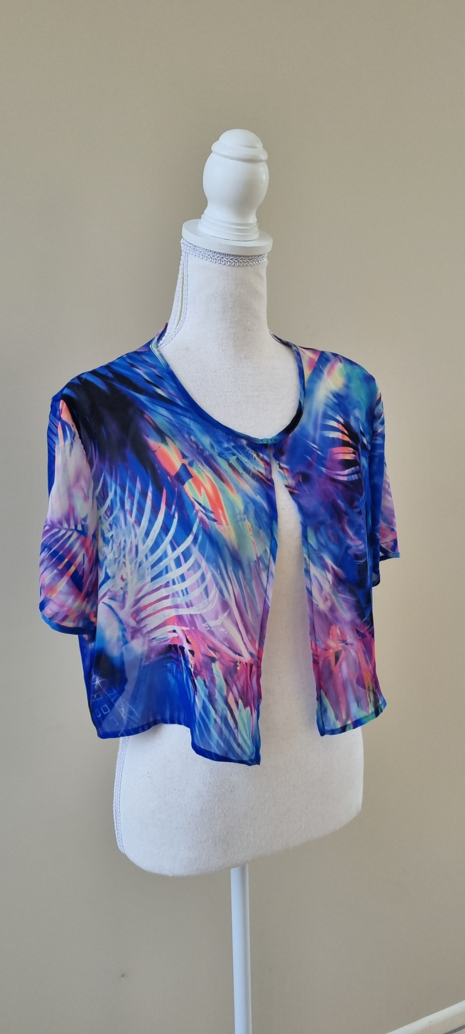 Mesmerise Shrug size 14, image 2