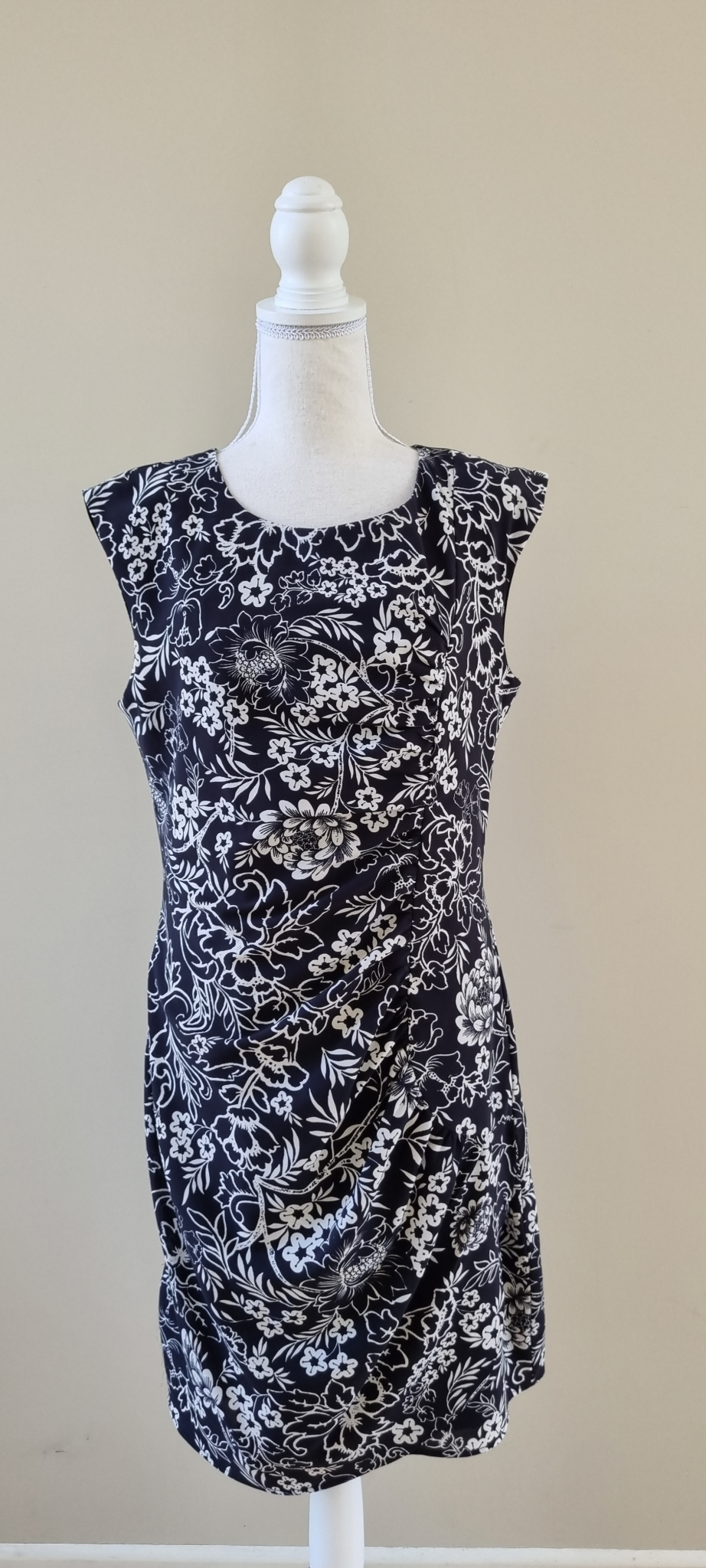 Jacqui E Dress Size 12