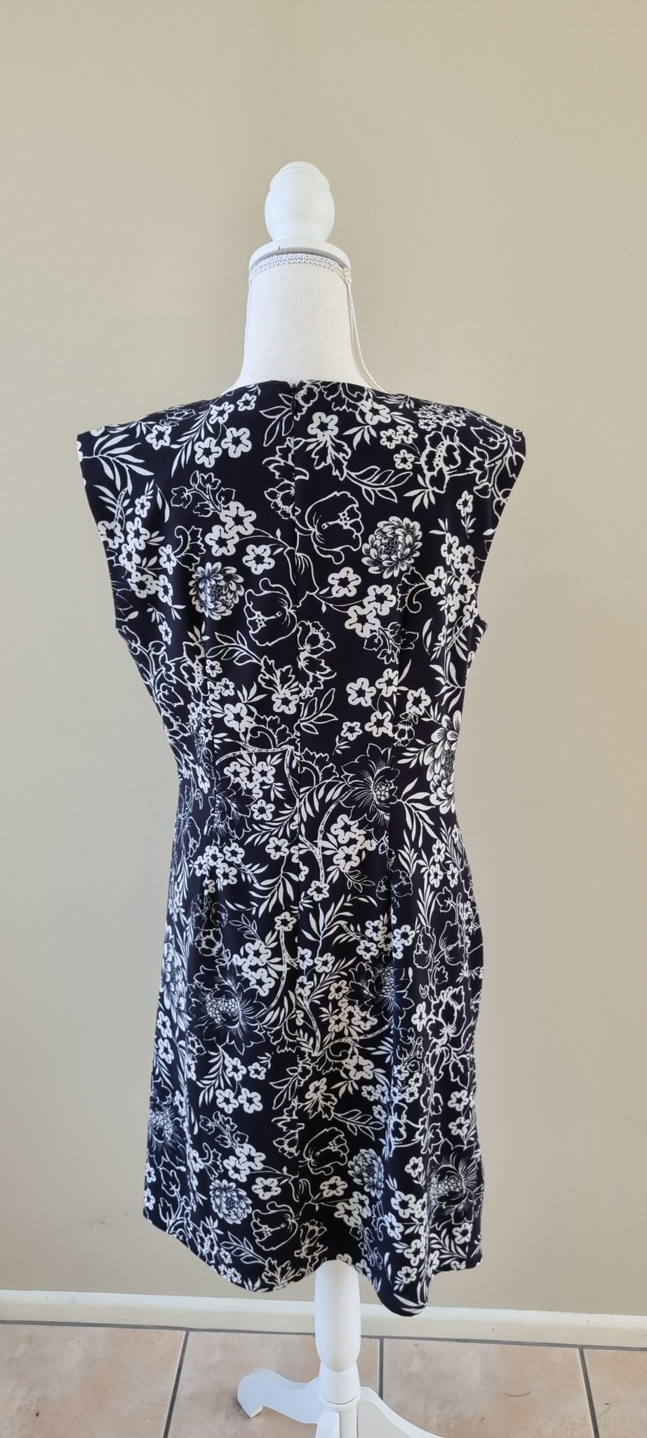Jacqui E Dress Size 12, image 3