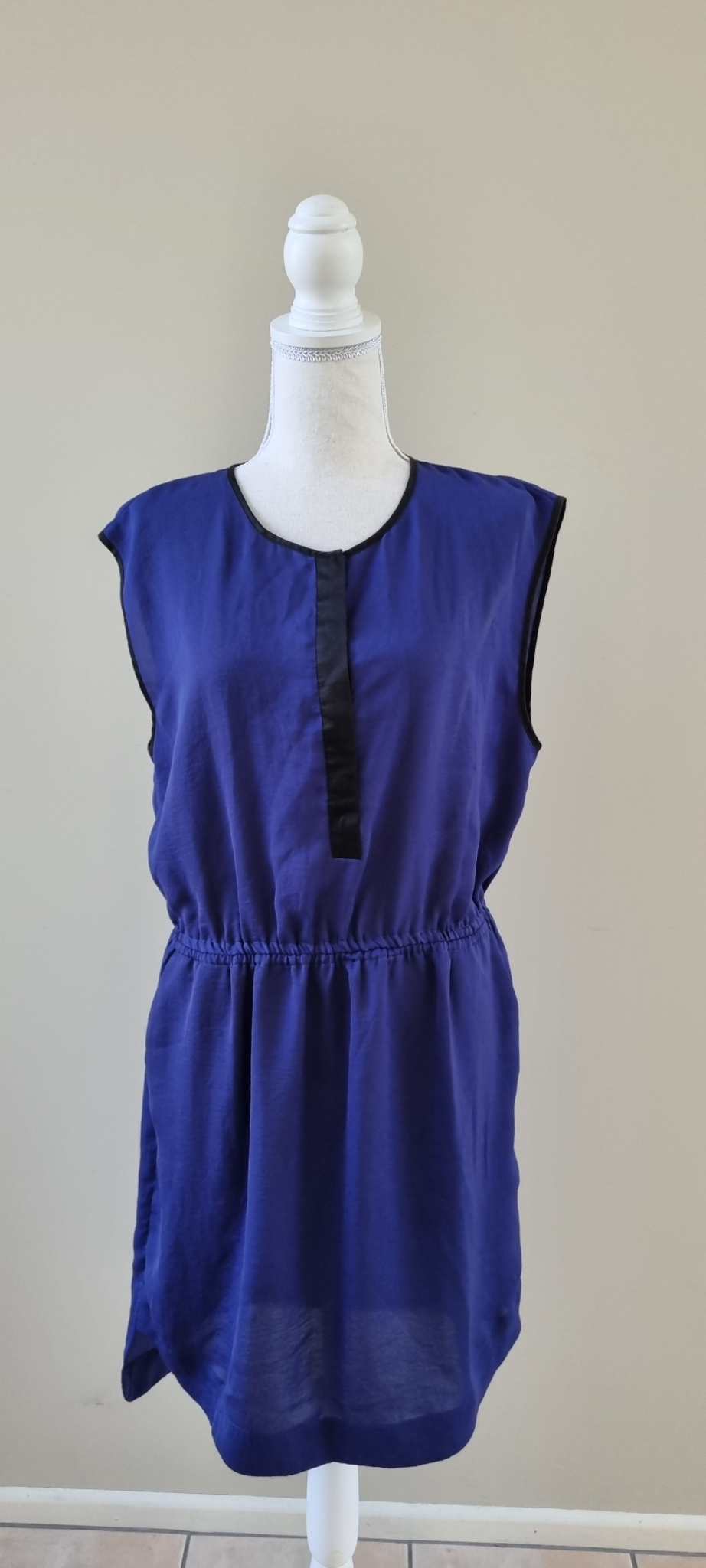 Witchery Dress Size 12