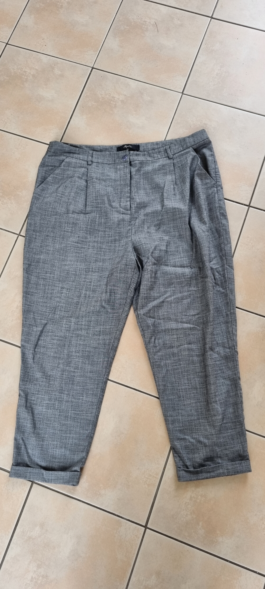 Max Pants size 18