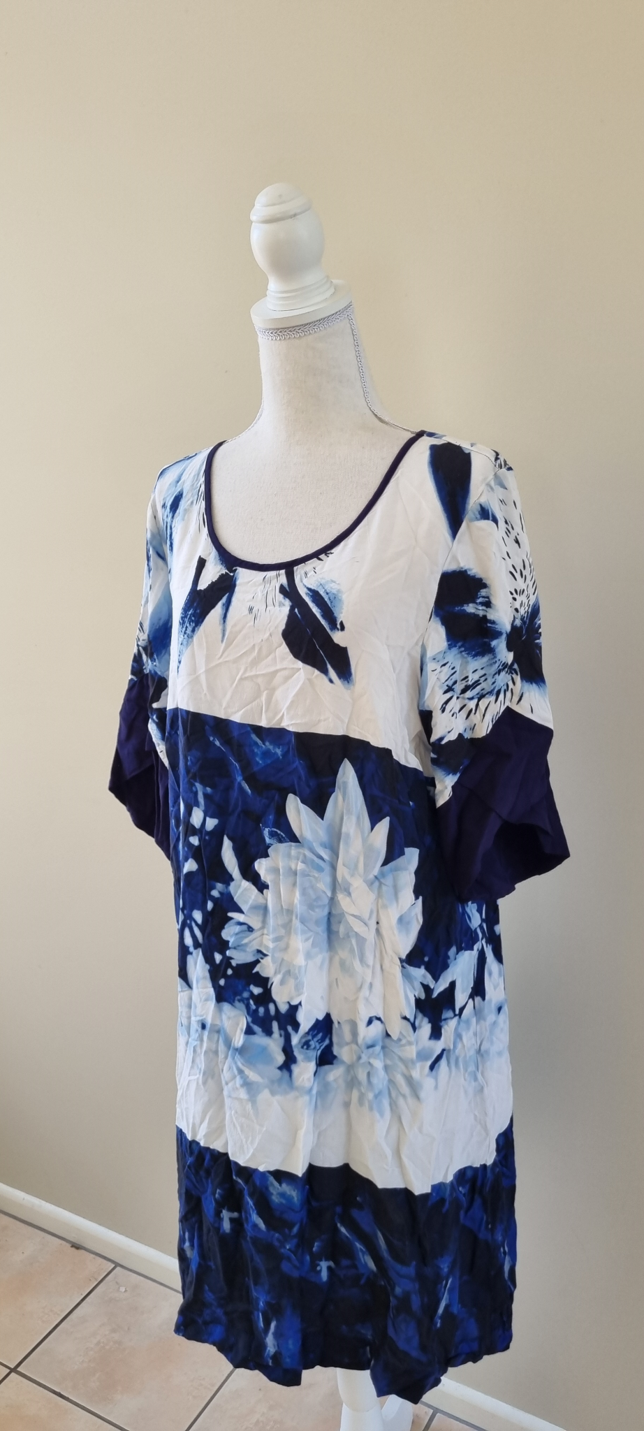 Obi Dress Size 18, image 2