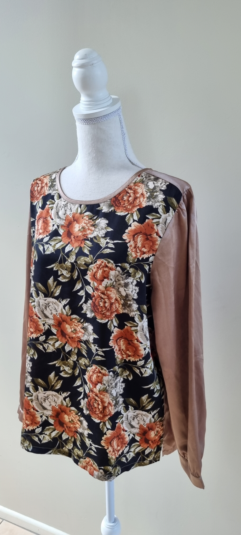 Classified Top size L / 16, image 2
