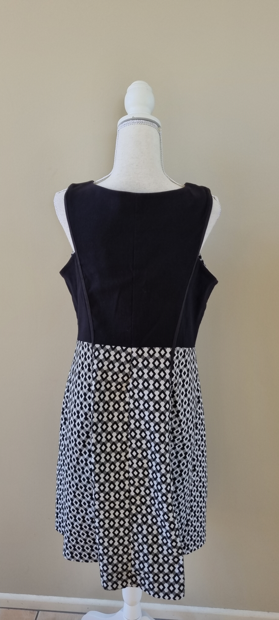 Veronika Maine Dress Size 16, image 3