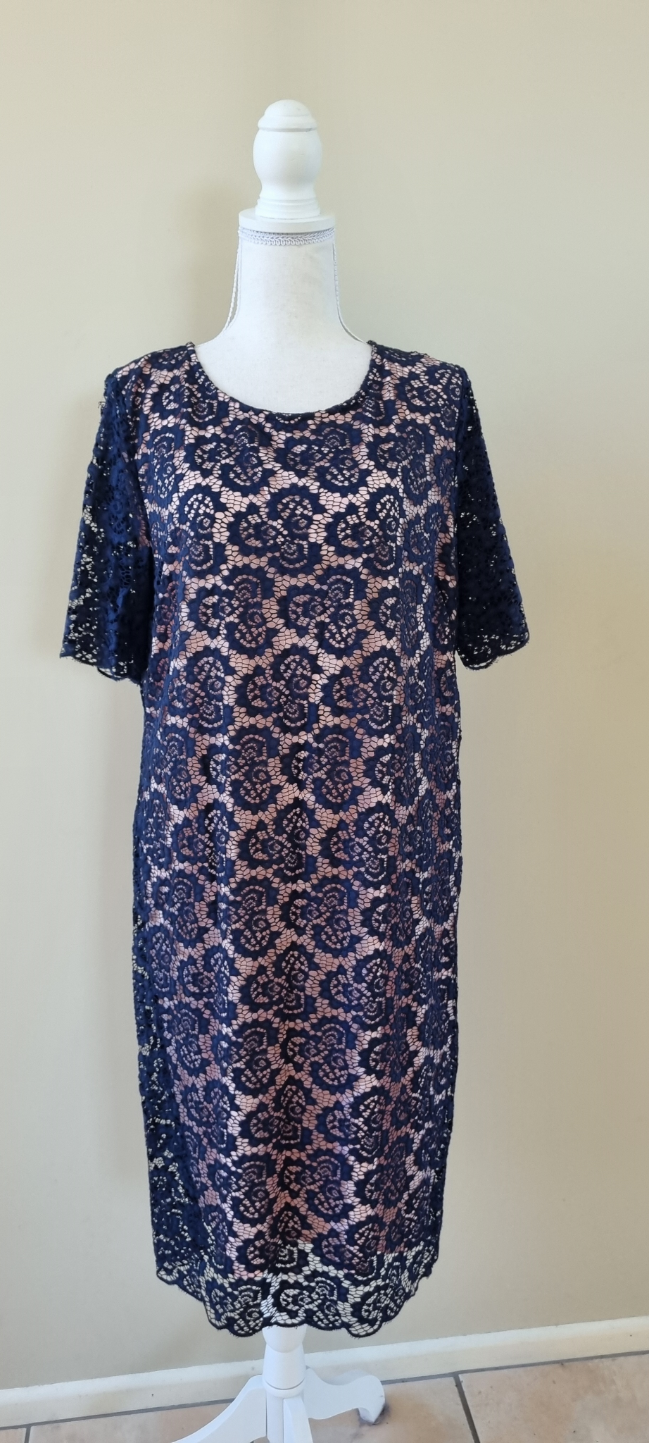 Vassalli Dress size 14