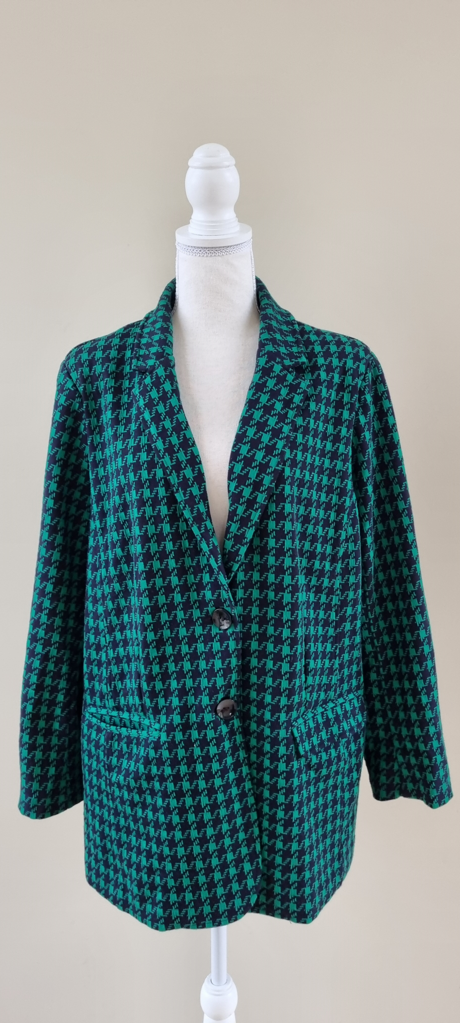 Virtuelle Jacket Size 18