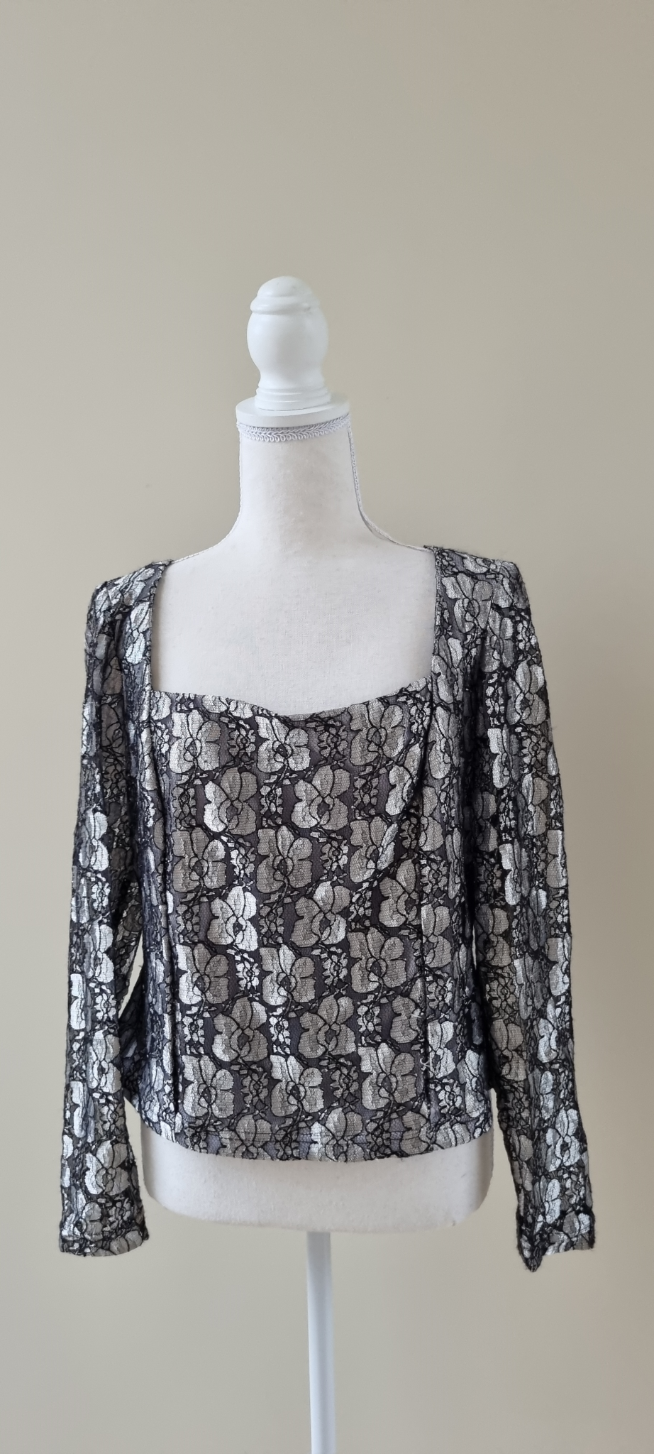 Mr K 2 Piece Skirt Suit size 16-18