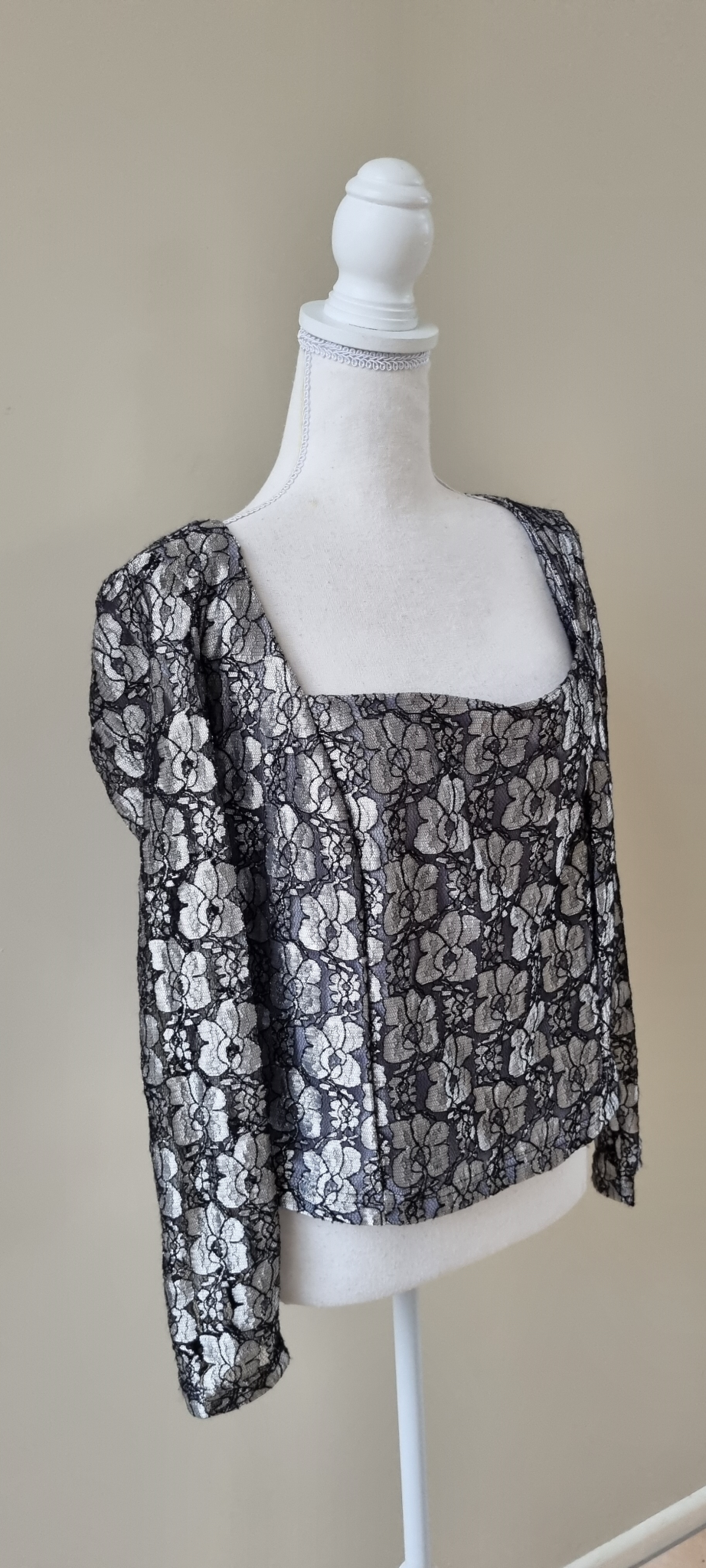 Mr K 2 Piece Skirt Suit size 16-18, image 2