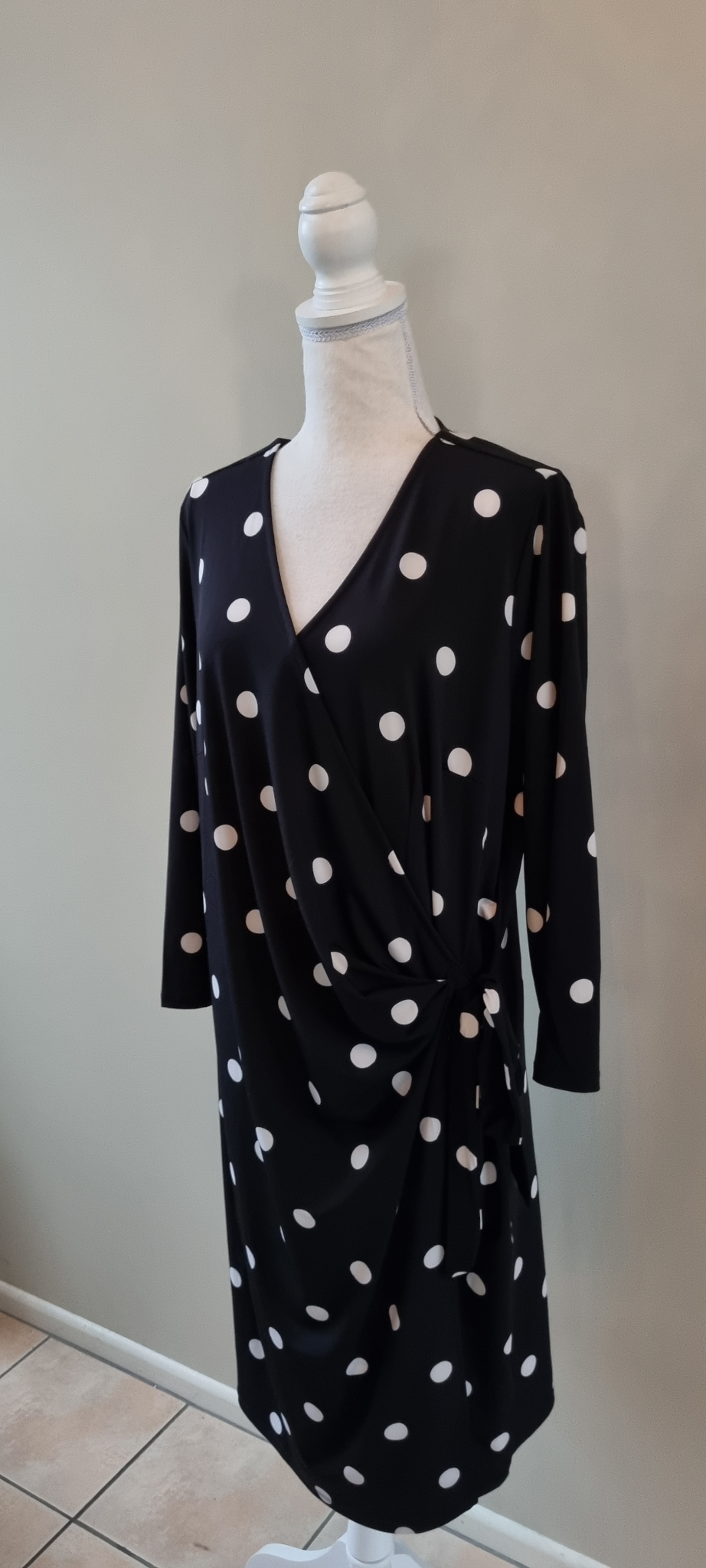 Studio Curve Dress size 16, image 2