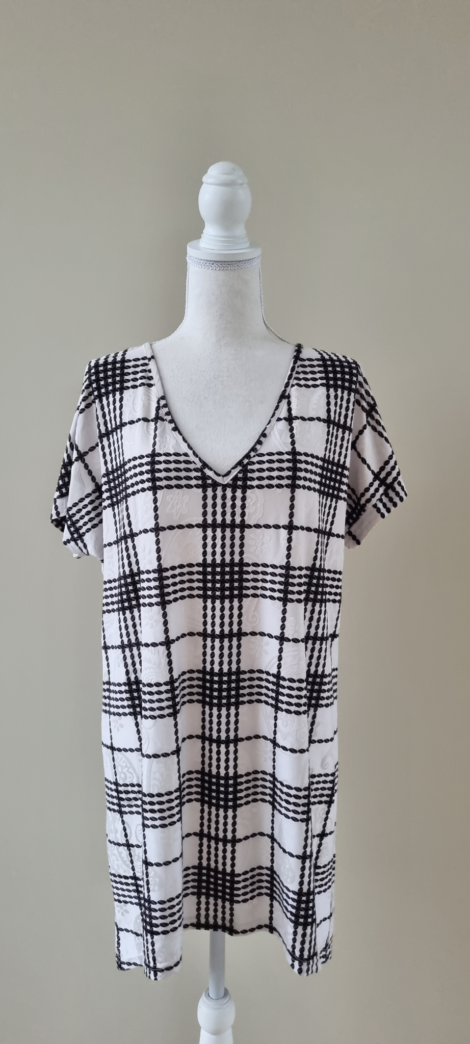 Charlo Dress Size 16