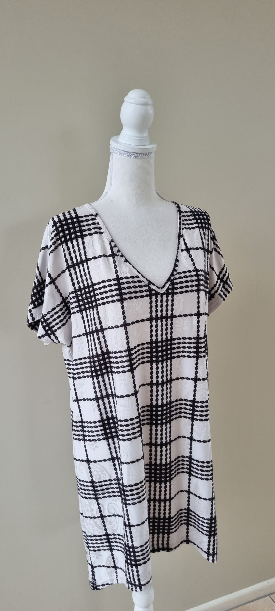 Charlo Dress Size 16, image 2