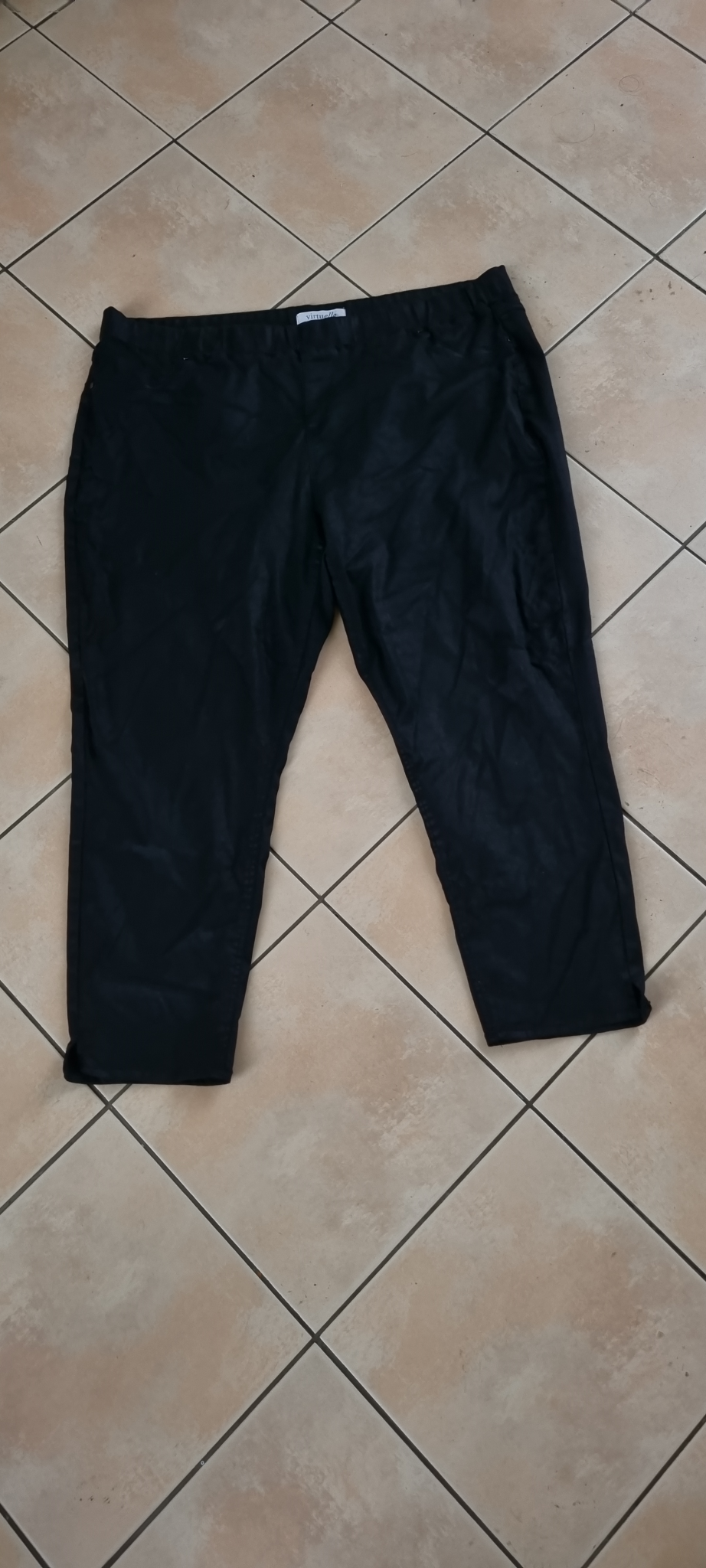 Virtuelle Black Pants size 22