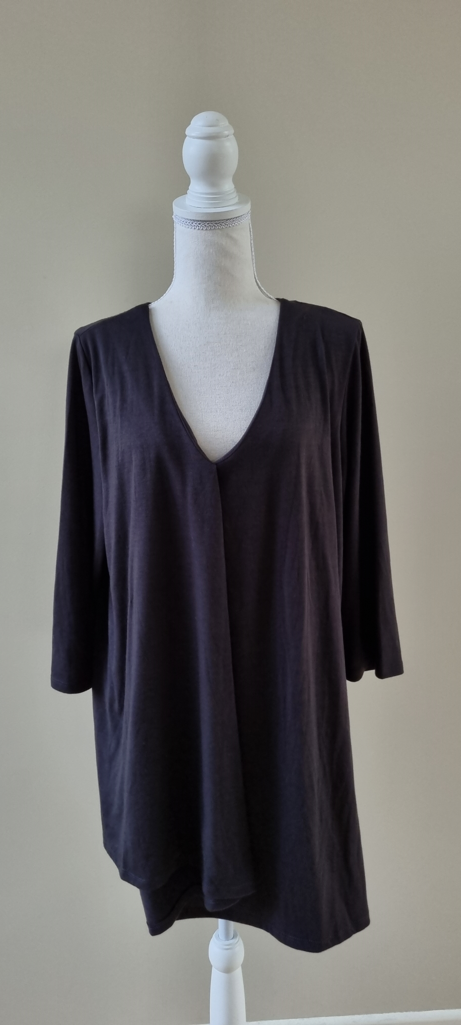 Sara Black Top Size 16