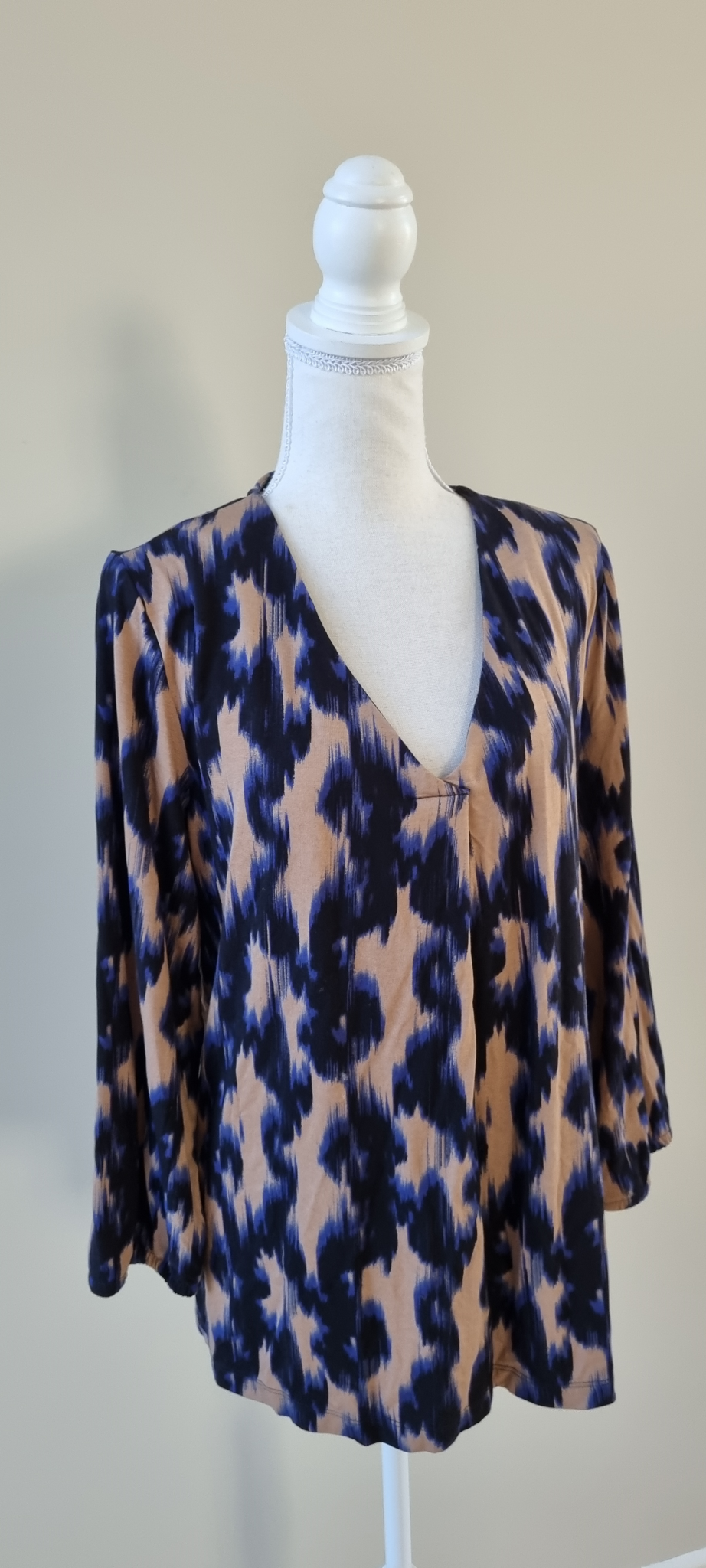 Oliver Black Top size 18, image 2