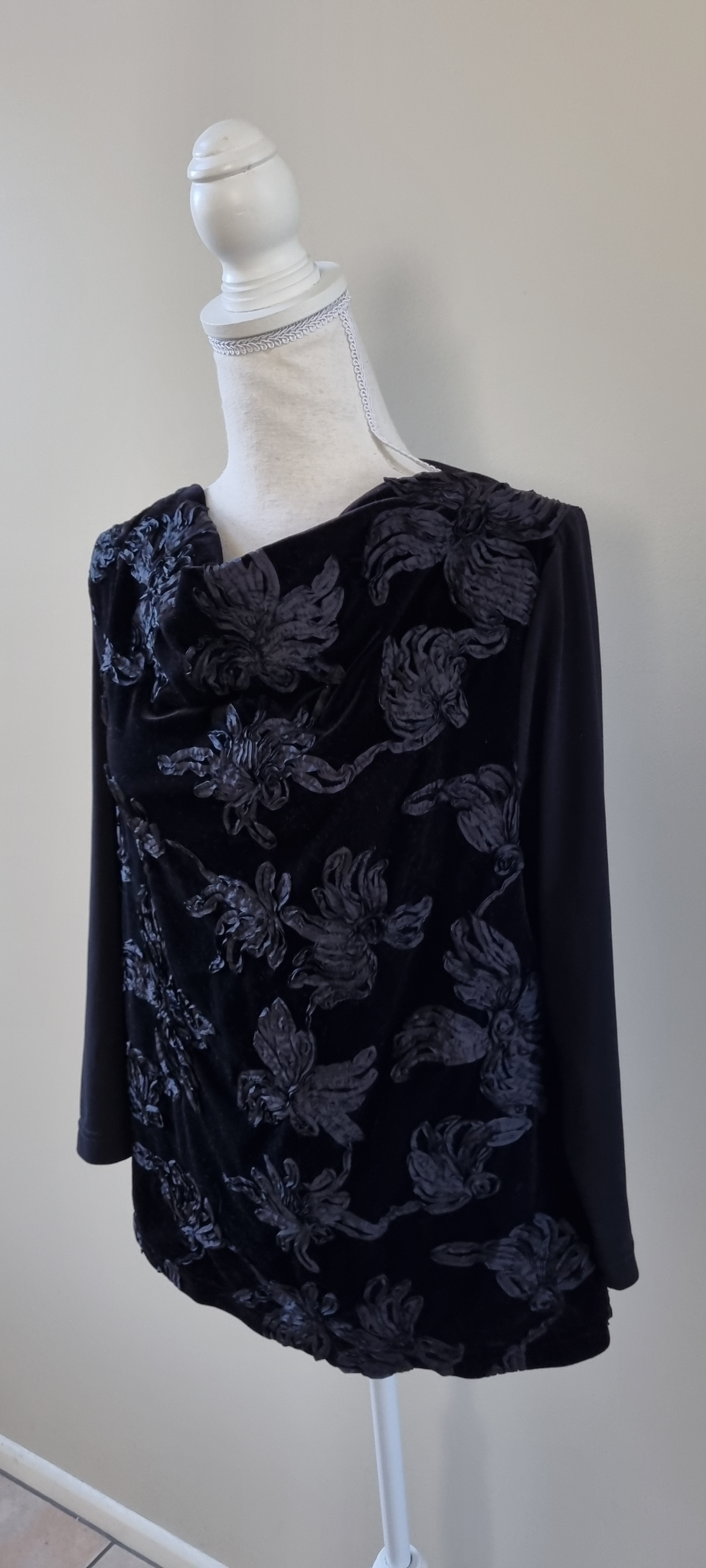 Leslie Herbert Black Top size 14, image 2