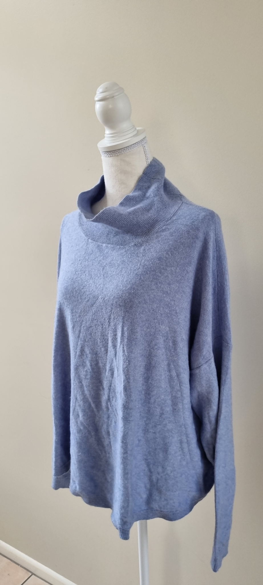 Decjuba Cashmere Blend Jersey size M / L, image 2