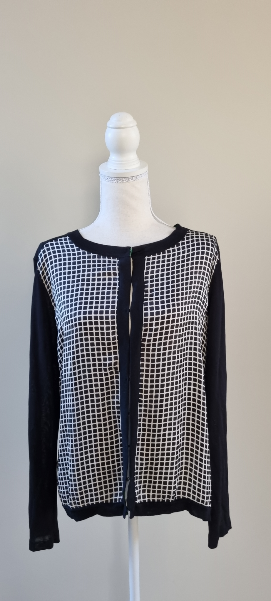 Jane Lamerton Cardigan size 16