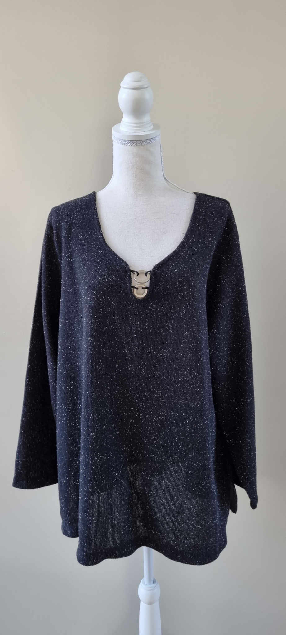 City Chic Avenue Black Top size 24
