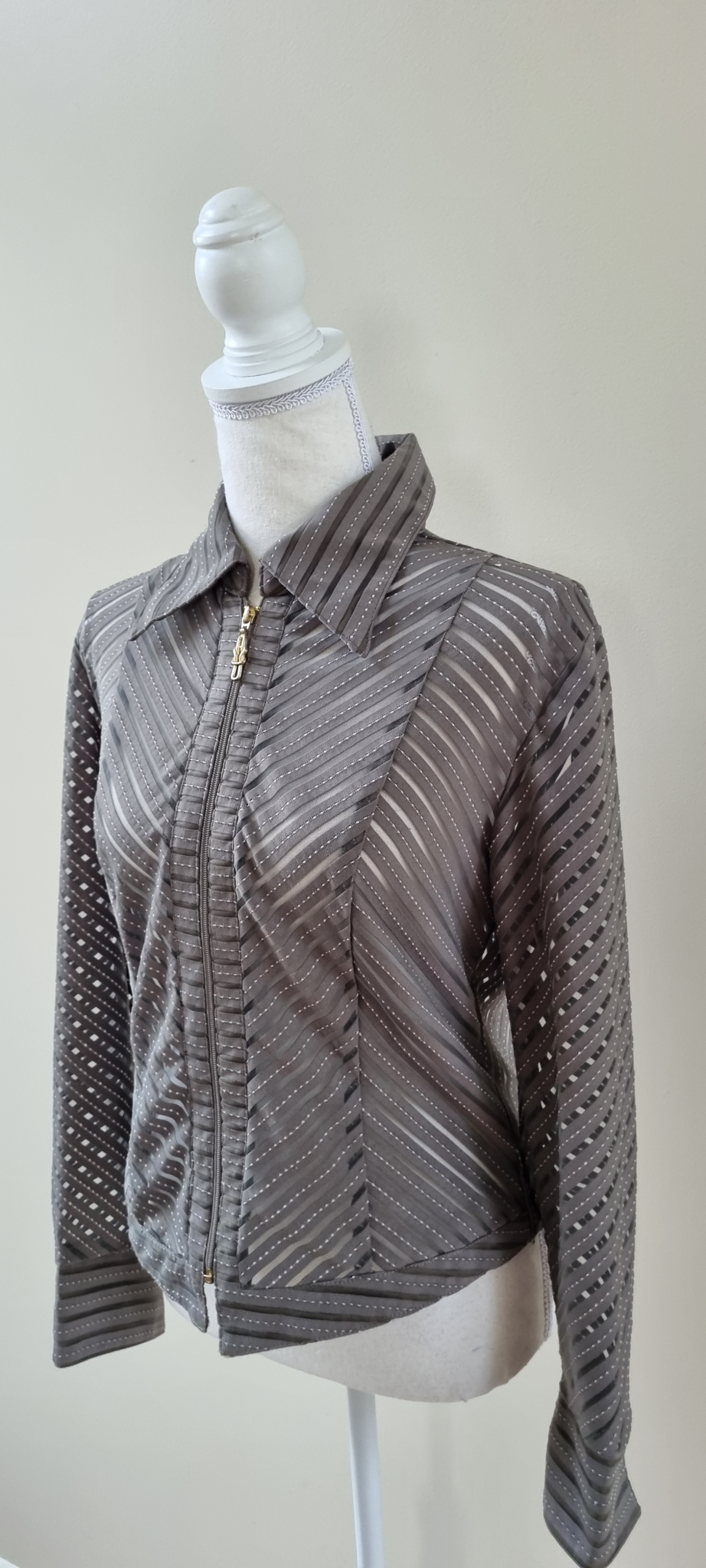 Joseph Ribkoff Top size 10, image 2