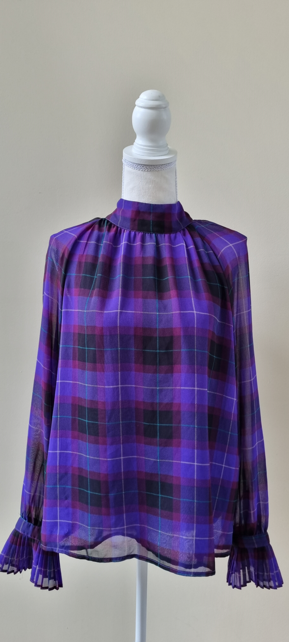 Ann Taylor Top size L