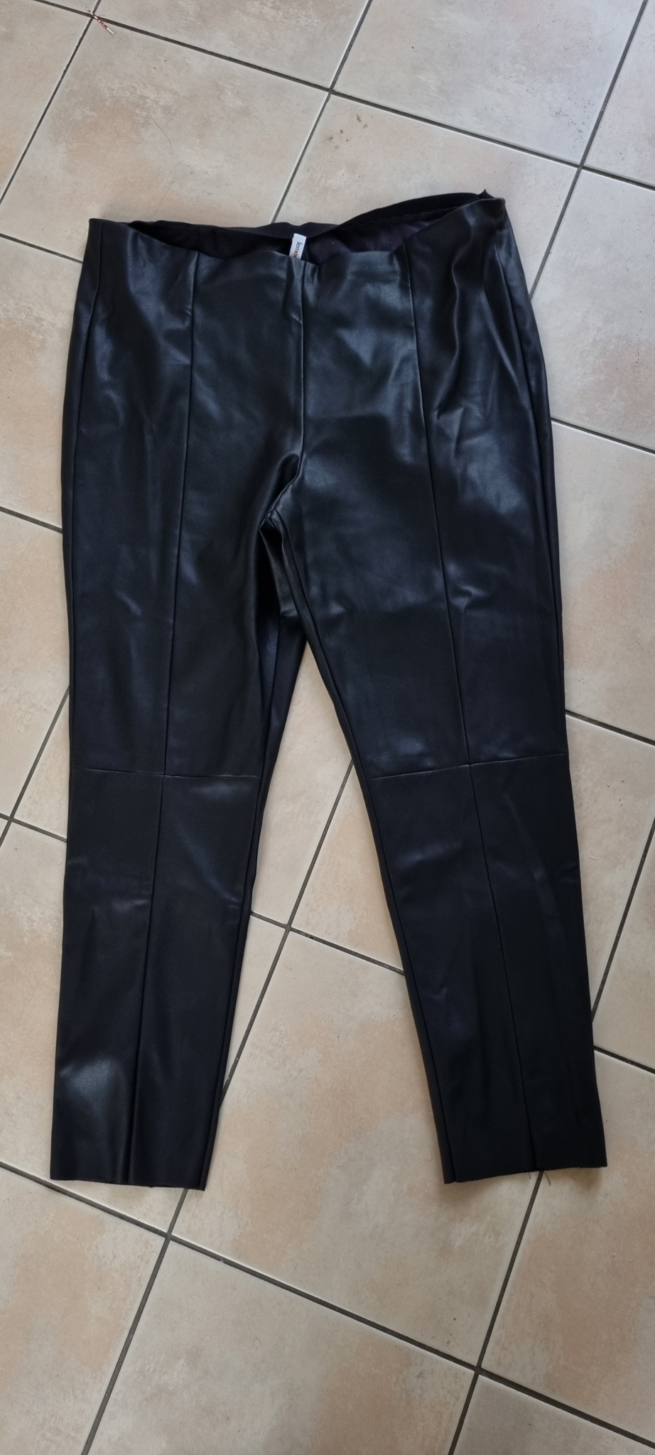 Lemon Tree Black Pants size 18