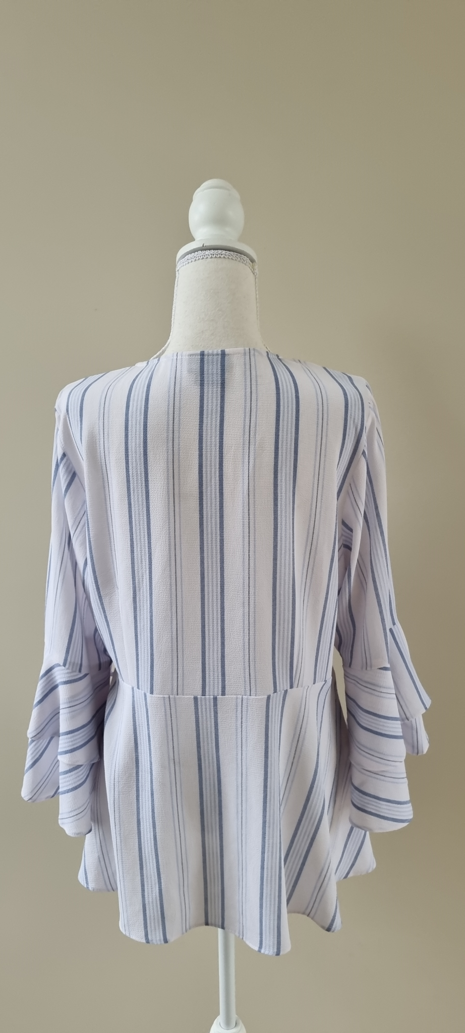 City Chic Top Size XS 14 / 16, image 3