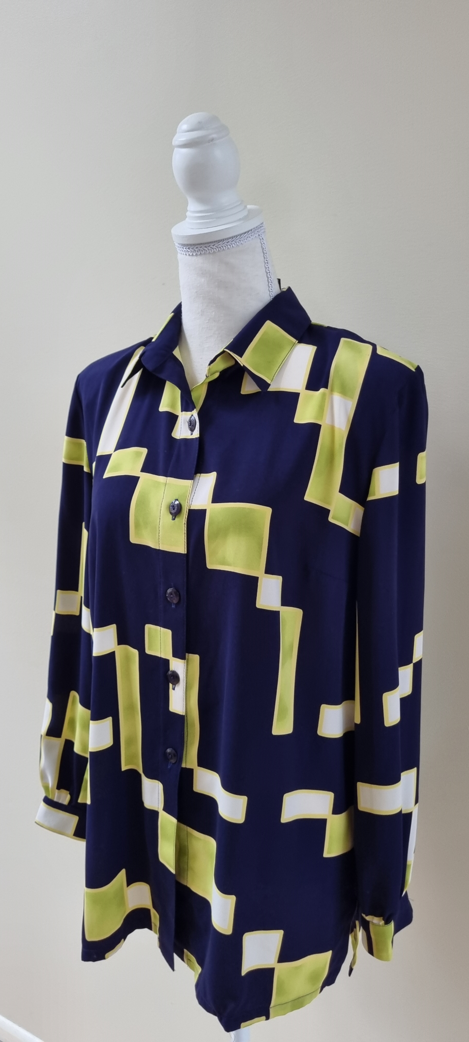 Noel Wells NZ Shirt size 14, image 2