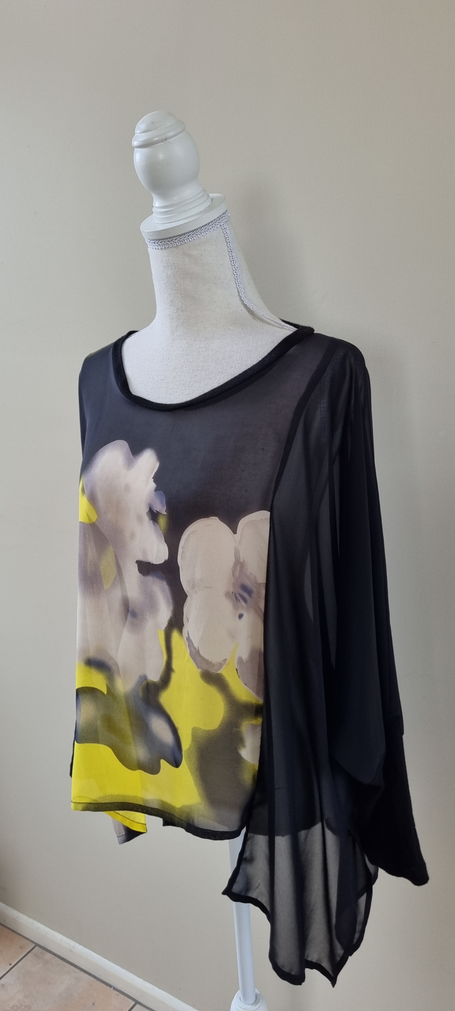 Chocolat Tunic Top Size 16, image 2