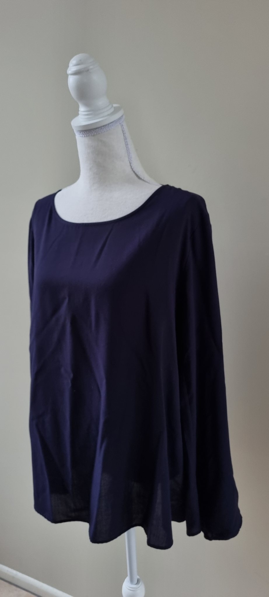 Uniqlo Top size L, image 2