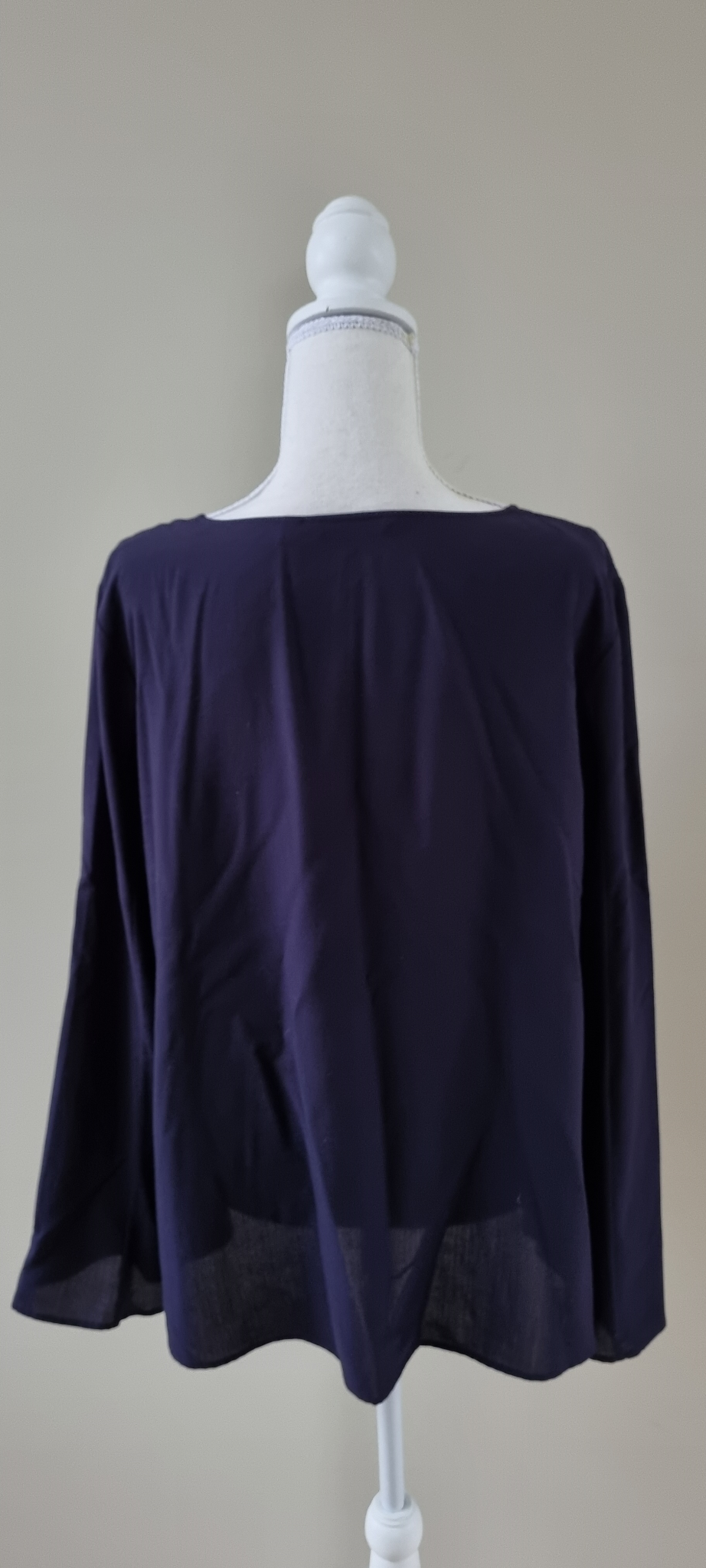 Uniqlo Top size L, image 3