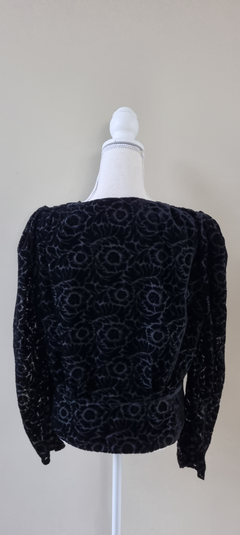 Witchery Black Top size 14, image 3