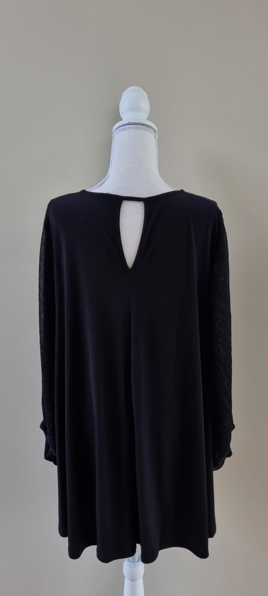 TS Taking Shape Black Top Size 20, image 3