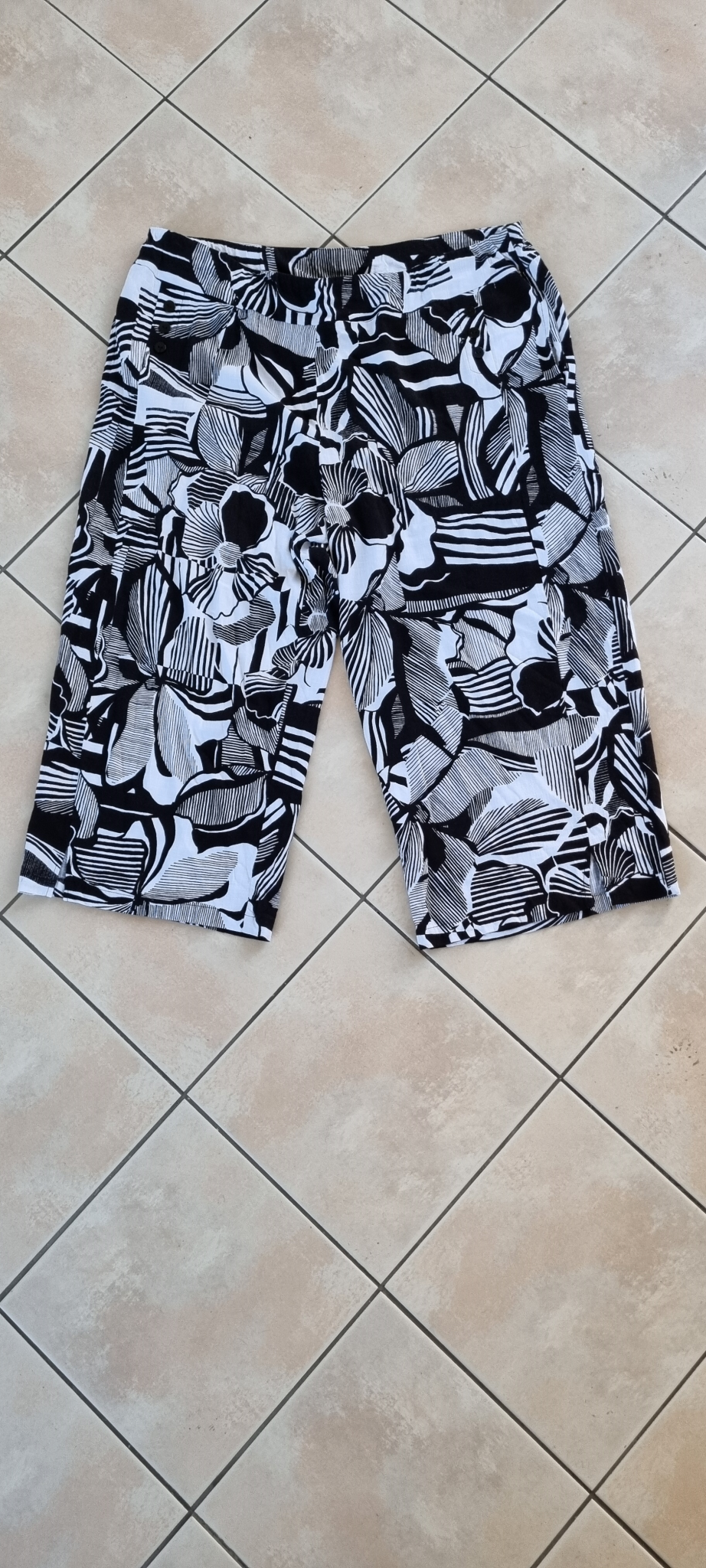 TS Taking Shape Pants size 20