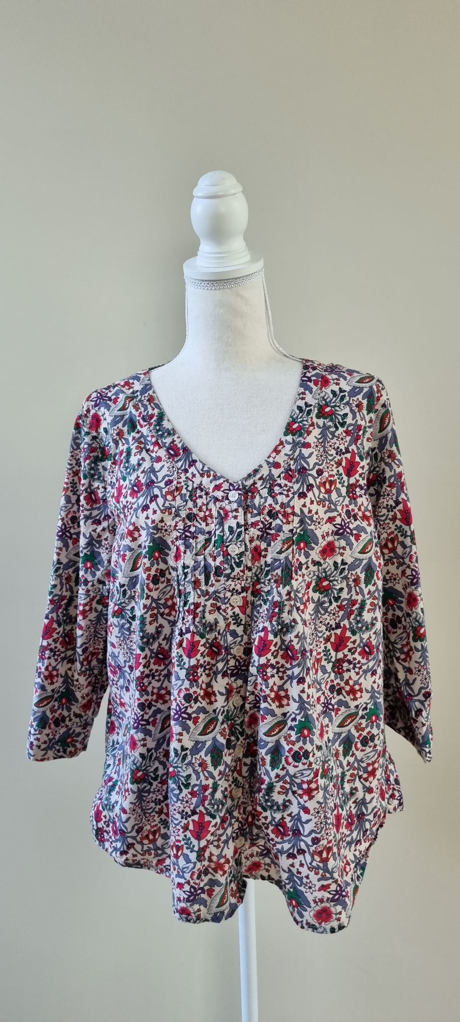 Sara Tunic Shirt size 16