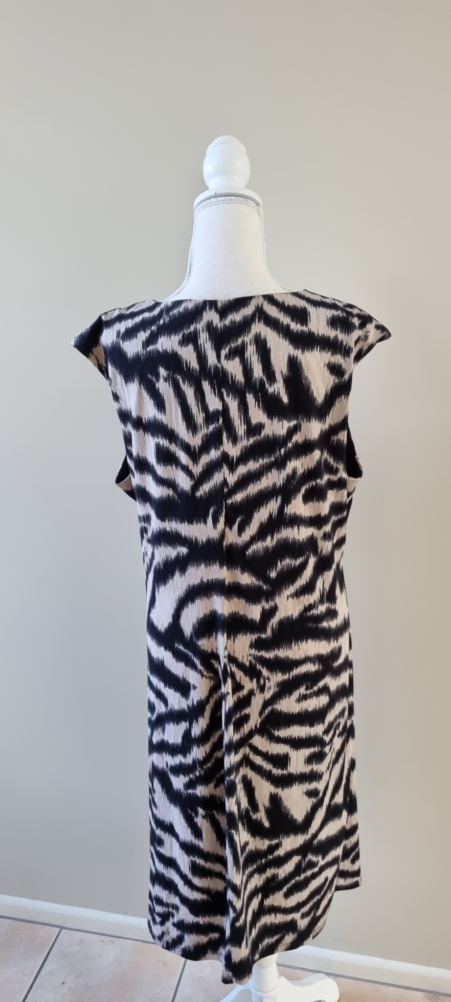 Sara Dress size 1X / 16, image 3