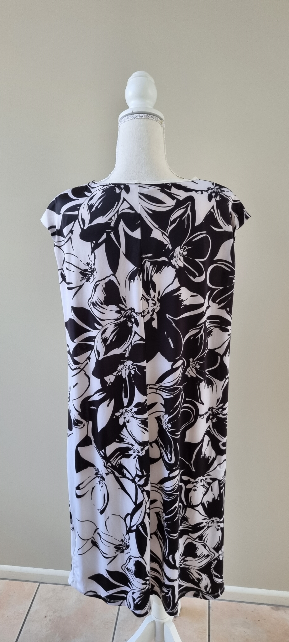 Mesmerise Dress size XXL, image 3