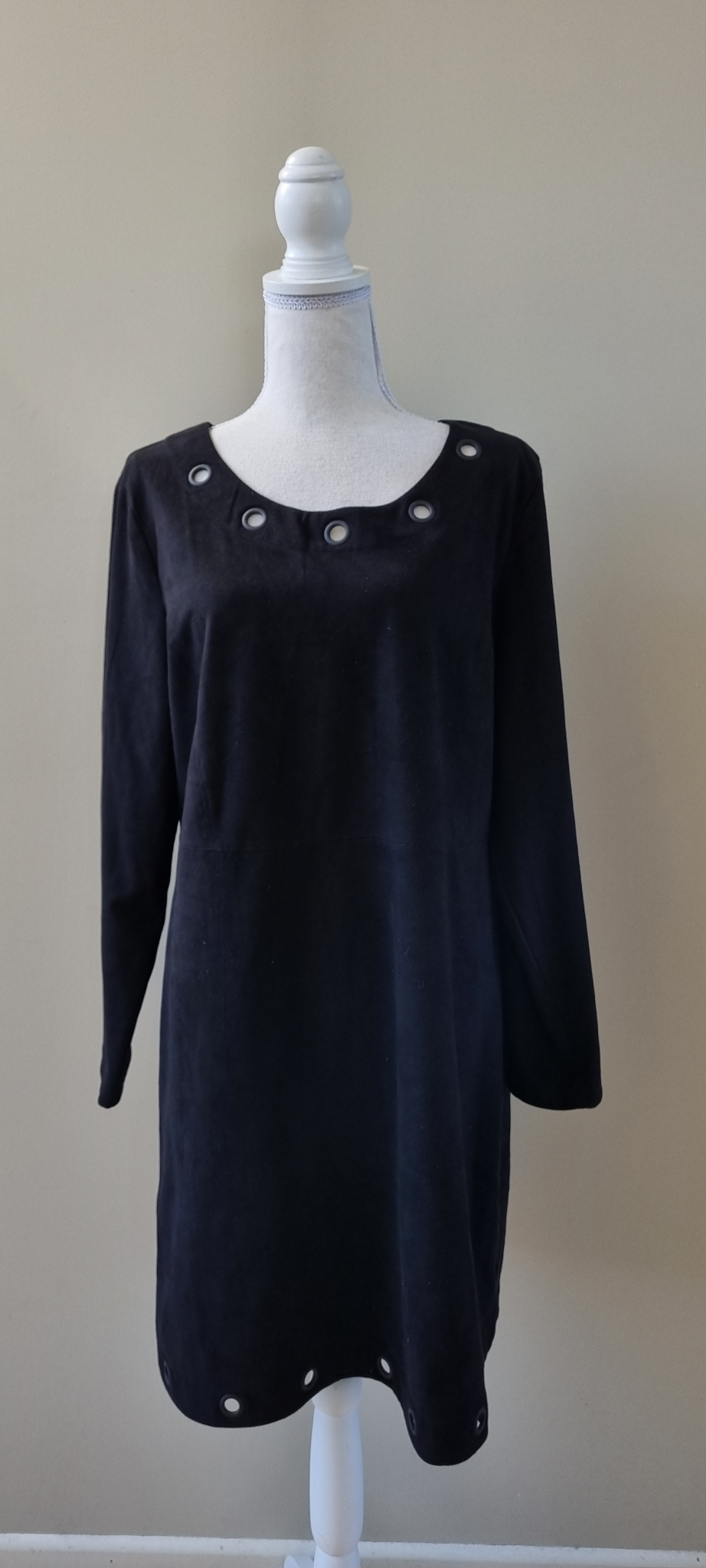Lemon Tree Black Dress size 18