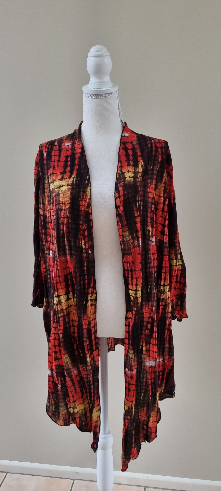 Oosh Shrug size 16